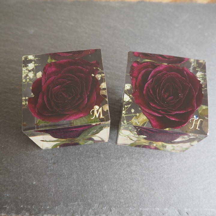 プロポーズのバラのレジンリングピロー